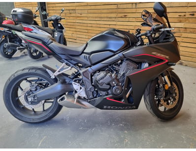 2025 HONDA CBR650R ABS

Year: 2025
Make: Honda 
Mo...
