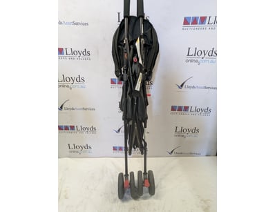 UNRESERVED Airport - Lost Property (A980) - Lot 590