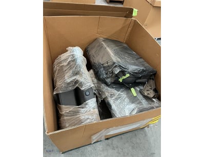 4x 2018 Toyota Commuter Double Fold Down Seats

...
