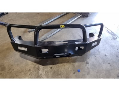 MOSTLY UNRESERVED 4x4 WORKSHOP BUSINESS CLOSURE... - Lot 273