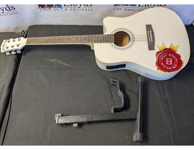 JIM BEAM GUITAR WITH GUITAR STAND

Item Size: He...