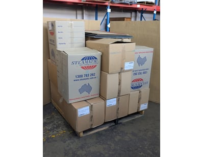 Homewares, 16 boxes including assorted kitchenware...
