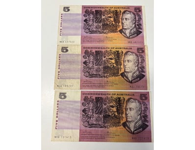 AUSTRALIAN $5 NOTES, R204 (F)

CV: $35 EACH

C...