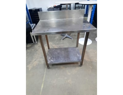 Stainless steel bench top.

