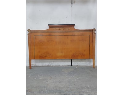 UNRESERVED Luxury Kangaroo Point Estate Furnitu... - Lot 284