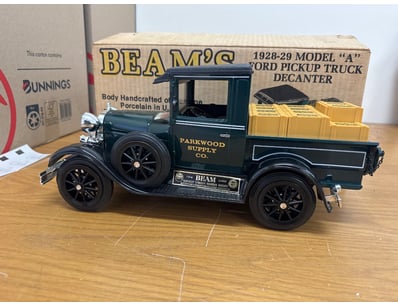 Mancave & Memorabilia (A1007) - Lot 419