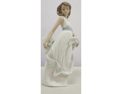 Antiques, Vintage & Interior Treasures  (A1005) - Lot 684