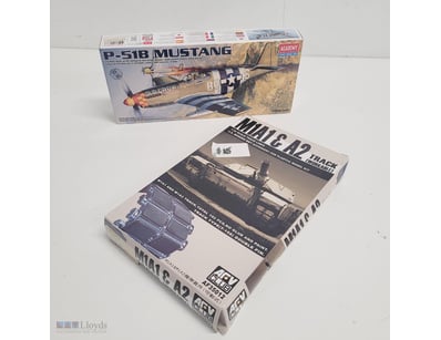 ACADEMY P-51B MUSTANG 1/72 SCALE MODEL KIT WITH AC...