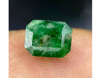 UNRESERVED Diamonds & Gemstones (A978) - Lot 2203