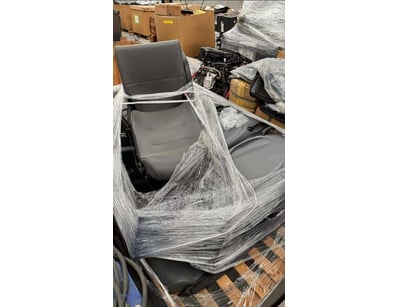 2x 4 Row Seats & 1x Seat for Buses

Inspections:...