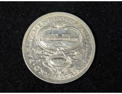 1927 AUSTRALIAN 8 PEARL PARLIAMENT HOUSE FLORIN
...
