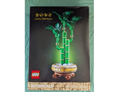 **UNRESERVED** LIFETIME COLLECTION OF LEGO PART... - Lot 410