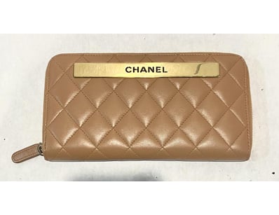 Luxury Pawnbroker Christmas Sale PART 1 (A984) - Lot 315