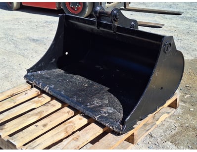 Machinery, Trucks & Attachments - Lot 12