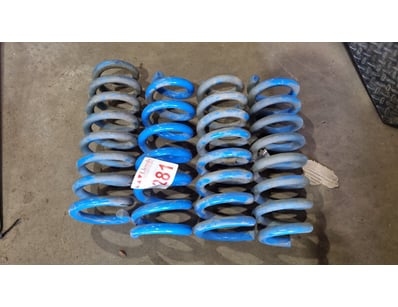 MOSTLY UNRESERVED 4x4 WORKSHOP BUSINESS CLOSURE... - Lot 281