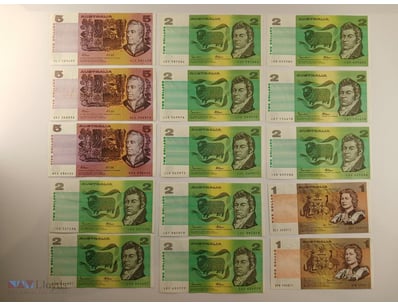 Collection Of Australian Decimal Banknotes In Mixe...