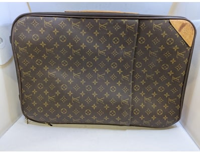 Luxury Designer (A987) - Lot 210