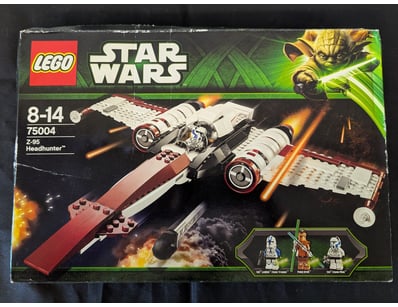 **UNRESERVED** LIFETIME COLLECTION OF LEGO PART... - Lot 710