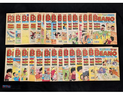 VINTAGE "THE BEANO" COMIC BOOK COLLECTION LOT (33 ...