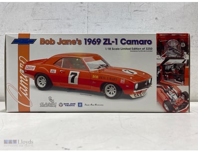 BOB JANE'S 1969 ZL-1 CAMARO 1/18 SCALE DIE-CAST MO...