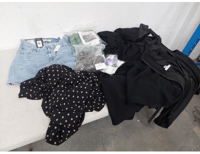 Unclaimed Freight (GCA998) - Lot 1661