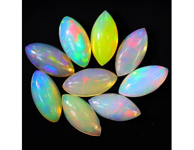 5.54 CT. CERTIFIED NATURAL OPAL PARCEL

Colour :...