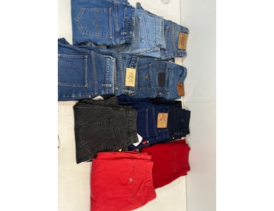 Entire Vintage Clothing Store Liquidation (ON11... - Lot 391