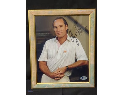 AUTOGRAPHED PHOTOGRAPH OF CRAIG T. NELSON.

Item S...