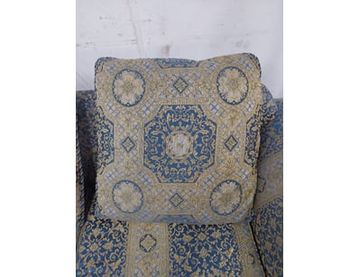 UNRESERVED Luxury Kangaroo Point Estate Furnitu... - Lot 286