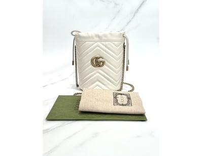 Designer Vault (A979) - Lot 5503