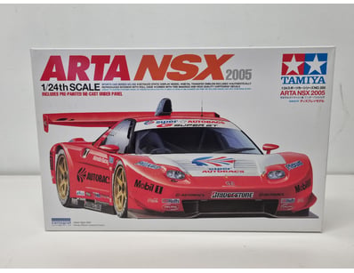 TAMIYA 1/24 SCALE ARTA NSX 2005 SPORTS CAR MODEL K...