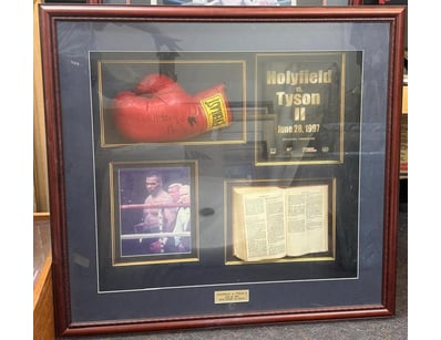 HOLYFIELD VS TYSON II MEMORABILIA COLLECTION - 28/...