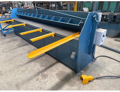 MOSTLY UNRESERVED Machining Engineering Warehou... - Lot 105