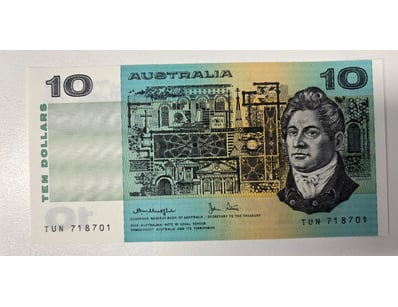 AUSTRALIAN $10 NOTE, R307B (UNC)

CV: $140

Co...
