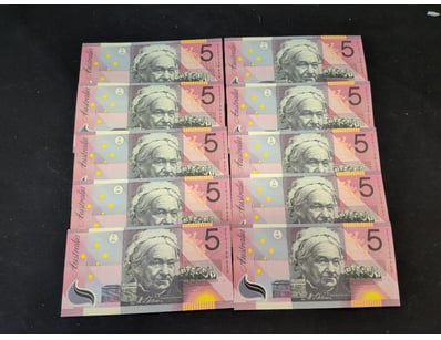 10X 2021 FIVE DOLLARS CONSECUTIVE NOTES

779013+...