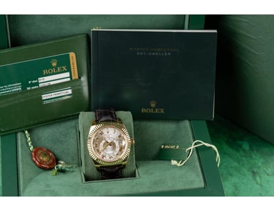 Luxury Watches (A981) - Lot 975