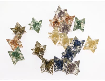 18 CHRYSTAL IN RESIN MERKABA STARS INCLUDING GREEN...