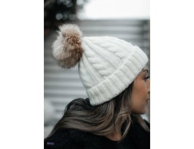 150 ELLIS & CO AUSTRALIA RIBBED KNIT BEANIES WITH ...