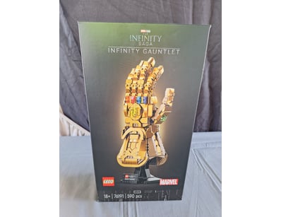 **UNRESERVED** LIFETIME COLLECTION OF LEGO PART... - Lot 174