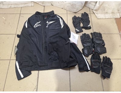 Motor Bike Jacket 4XL & x3 Gloves

SOLD AS LOT