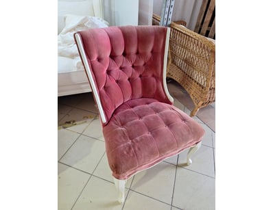 Single Chair With Cover, Red Finish

Dimensions ...