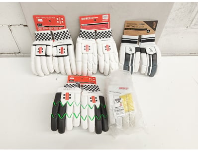 BRAND NEW

Comprehensive cricket batting gloves ...