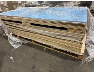 Assorted Plywood including:

Plywood 15mm SS NX330...