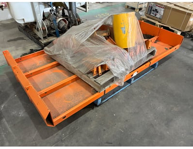 Metal shelving and racking components, sold as lot