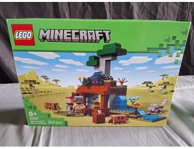 **UNRESERVED** LIFETIME COLLECTION OF LEGO PART... - Lot 189