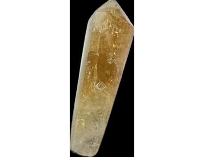 47.35 CARAT CARNEGIAN CRYSTAL GEMSTONE        

Co...