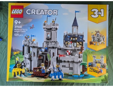 **UNRESERVED** LIFETIME COLLECTION OF LEGO PART... - Lot 401