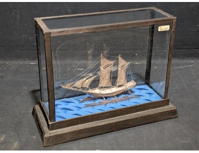 The Curio Collection (A983) - Lot 1105