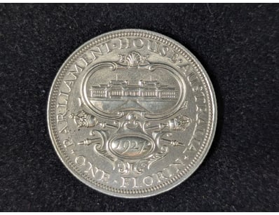 1927 AUSTRALIAN 8 PEARL PARLIAMENT HOUSE FLORIN
...