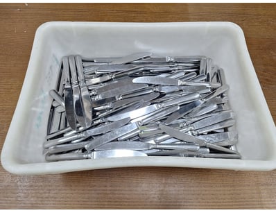 Container Of Various Knifes, Quantity To Tub, Gold...